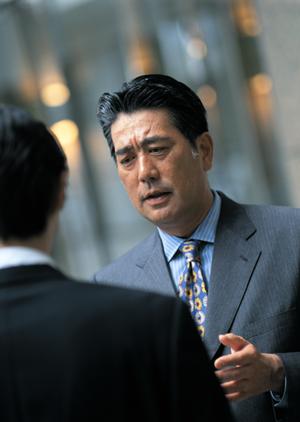 流行のカジュアルウェアの取り扱う三浦商事